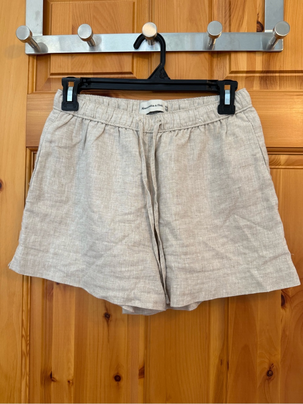Abercrombie & Fitch Linen-Blend High Waist Cream Shorts